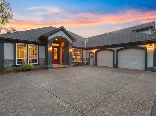 2742 S MCAHREN LN, Salem, OR 97306