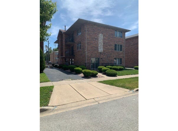 10541 Parkside Avenue, Chicago Ridge, IL 60415