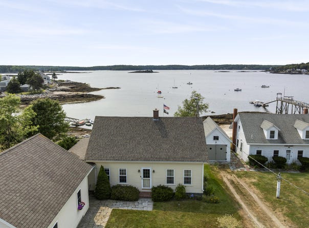 1 Fish Point Road, Bristol, ME 04554