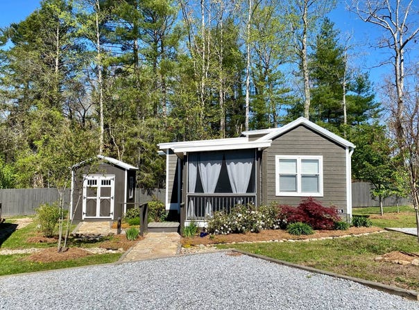 56 Highland Hollow Lane, Flat Rock, NC 28731