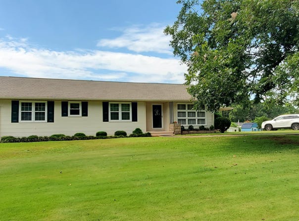 807 COUNTRY CLUB ROAD, SYLACAUGA, AL 35150