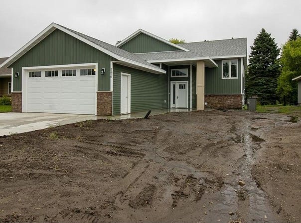 2216 Lake Avenue, New Ulm, MN 56073