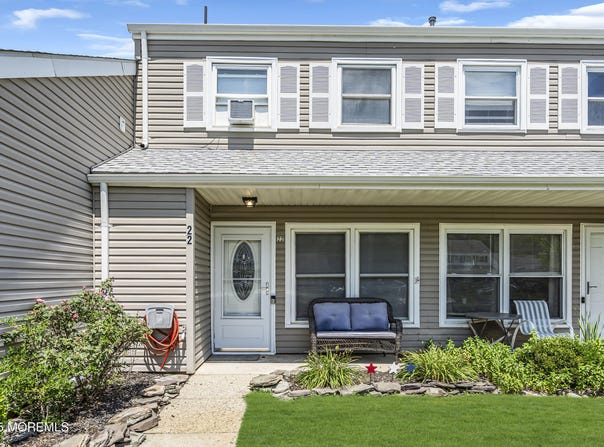 22 Gibraltar Court, Barnegat, NJ 08005