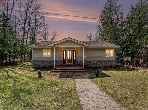 9860 Bingham Road, Elmira, MI 49730