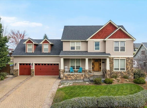 637 Oak Wood, Eagle Point, OR 97524