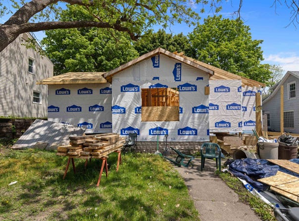 743 Davis, ROCKFORD, IL 61107