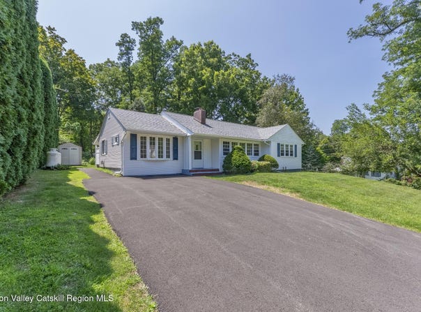 408 Fairview Ave, Hurley, NY 12443