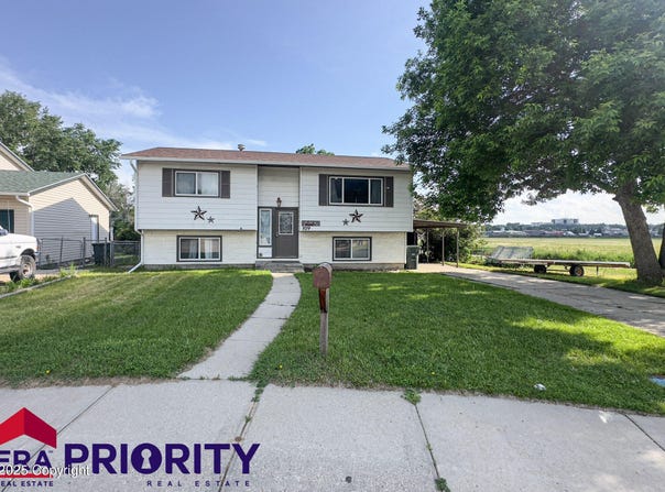 109 W Sunset Dr -, Gillette, WY 82716