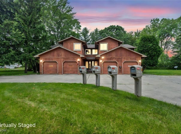2709 Graham Road, Stow, OH 44224