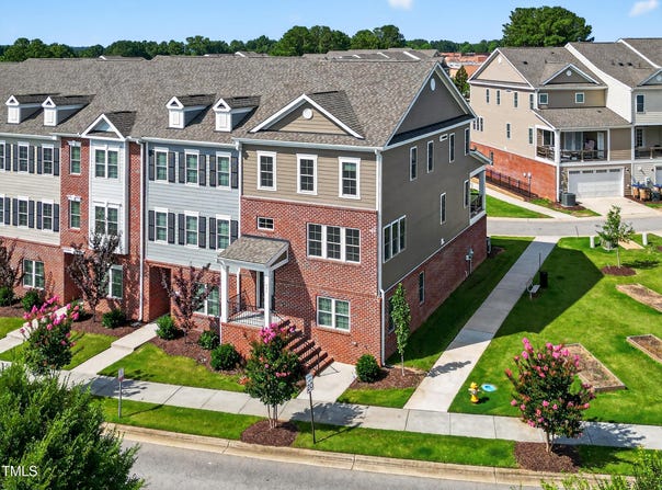986 Gateway Commons Circle, Wake Forest, NC 27587