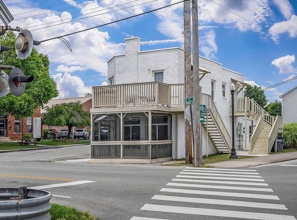 2 E 1st St, COOKEVILLE, TN 38501