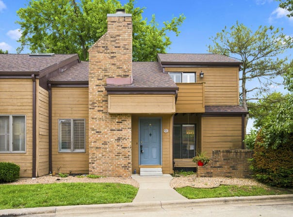 3440 S Delaware Avenue, Springfield, MO 65804