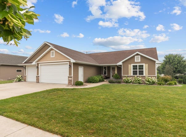 346 ALBERT Way, APPLETON, WI 54915-6426