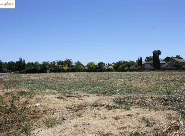 Oak St, Brentwood, CA 94513