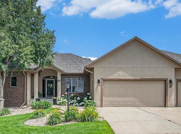 10 E Big Sky Pl, Sioux Falls, SD 57110