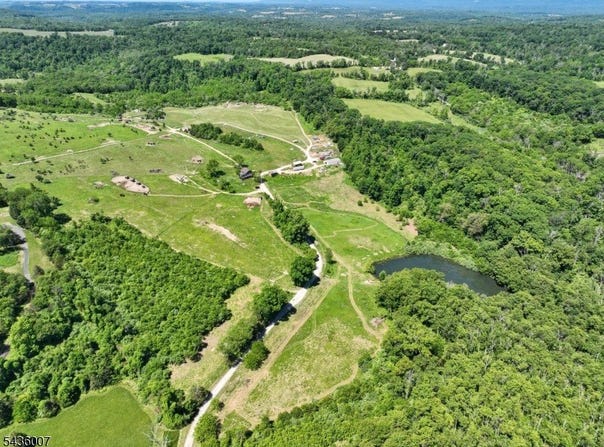 37 Swayze Mill Rd, Hope Twp., NJ 07825-3807