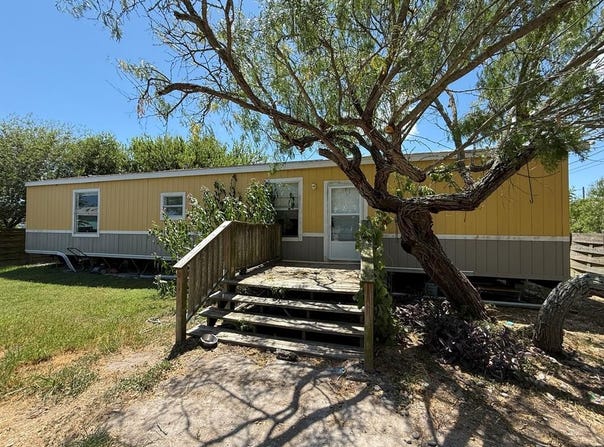 141 W Speckled Trout, ROCKPORT, TX 78382