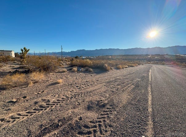 765 E Vulcan Drive, Meadview, AZ 86444