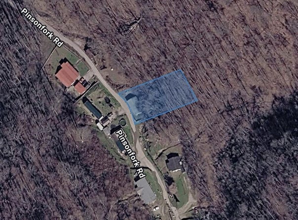 3668 Pinsonfork Road, McAndrews, KY 41543