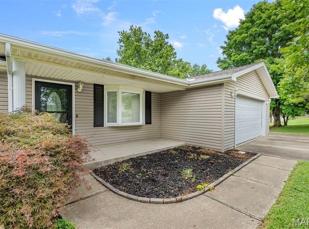 606 Goodson Drive, Jackson, MO 63755