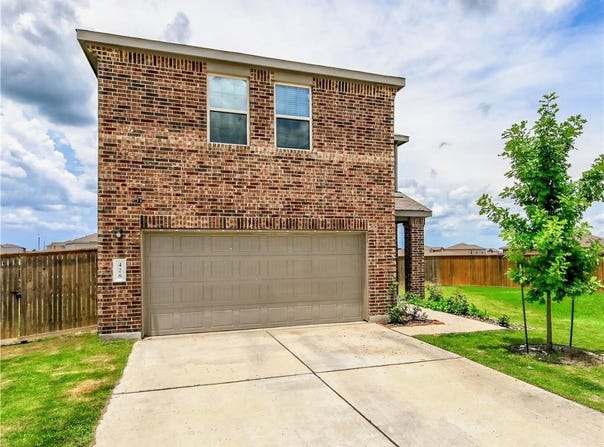 428 Major Lee LN, Jarrell, TX 76537