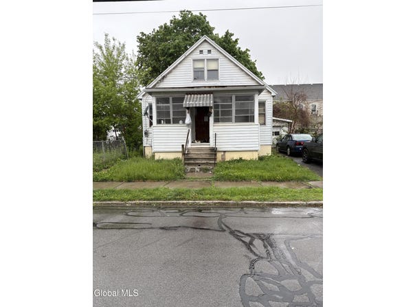 1833 Avenue A, Schenectady, NY 12308
