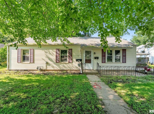 425 E CHESTNUT Street, Geneseo, IL 61254