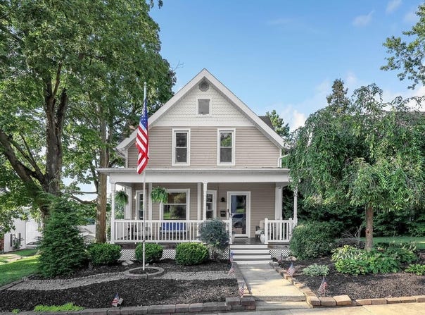 60 High Street, Fredericktown, OH 43019