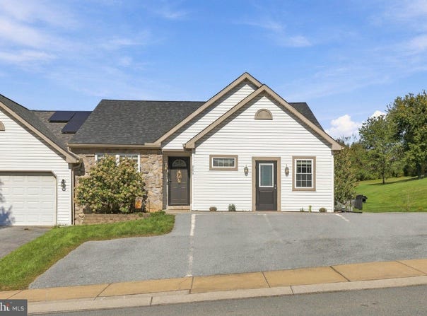 293 BEECH Street, DENVER, PA 17517