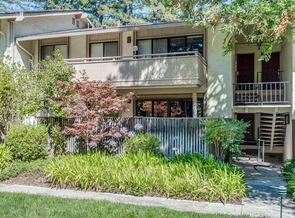 20720 4th ST 8, SARATOGA, CA 95070