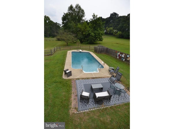 107 DOE RUN STATION ROAD, COATESVILLE, PA 19320