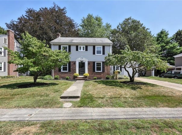 21 Don Avenue, East Providence, RI 02916