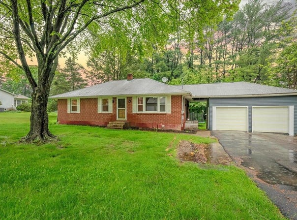 7136 Howel Terrace, Stroudsburg, PA 18360