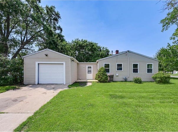948 Monroe Street, Anoka, MN 55303