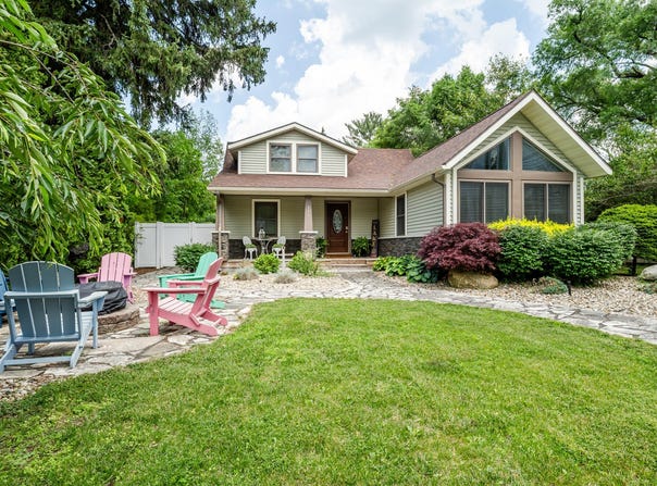 111 S Willard Street, New Buffalo, MI 49117