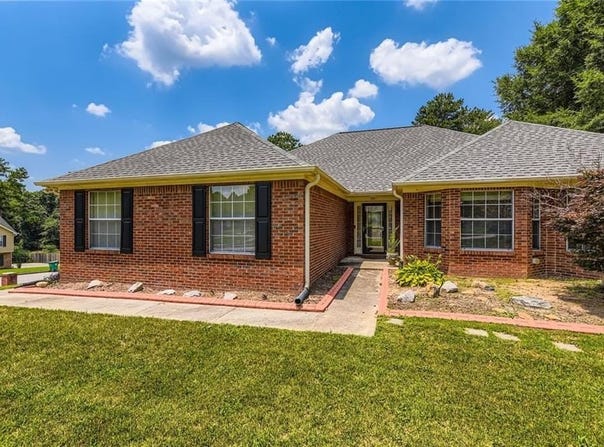 1736 Mossy Rock Cove, Lithonia, GA 30058