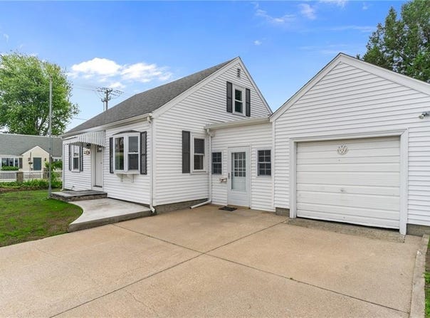 335 Carter Avenue, Pawtucket, RI 02861