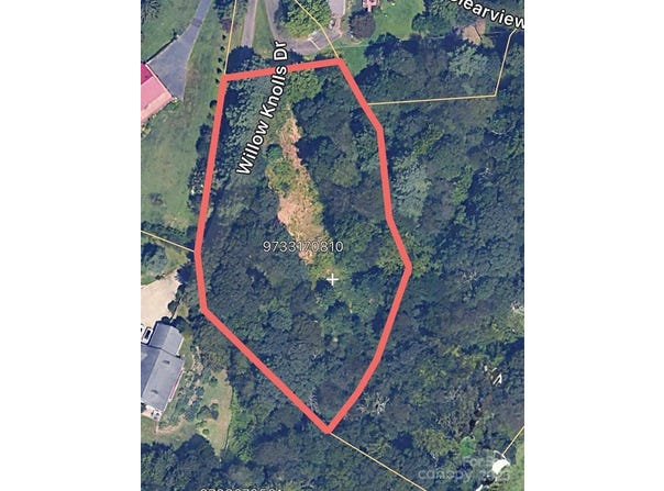 12 Willow Knoll Drive, Weaverville, NC 28787