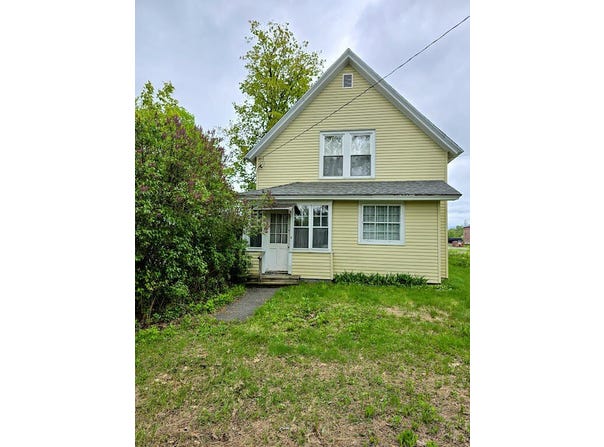 36 Henderson Street, Brownville, ME 04414