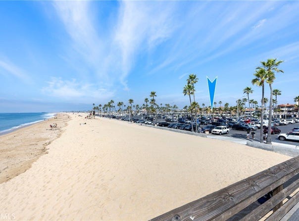 600 E Oceanfront, Newport Beach, CA 92661