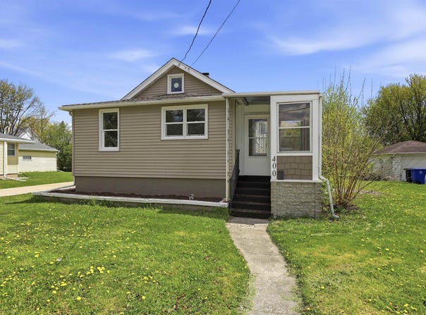400 DAKOTA Street, OSHKOSH, WI 54902