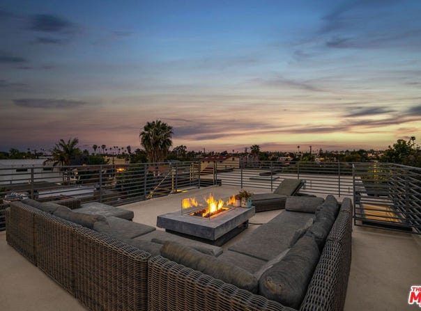 716 Brooks Ave, Venice, CA 90291