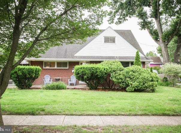 702 CEDAR STREET, RIVERTON, NJ 08077