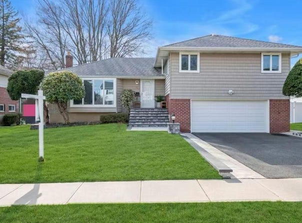 71 Melanie Lane, Syosset, NY 11791