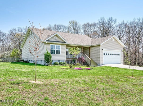 247 Georgee Rd, Jamestown, TN 38556
