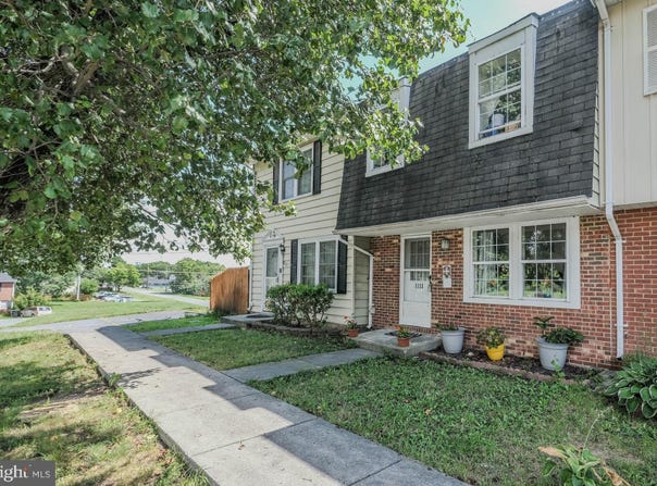 1111 RAVENWOOD ROAD, STEPHENS CITY, VA 22655