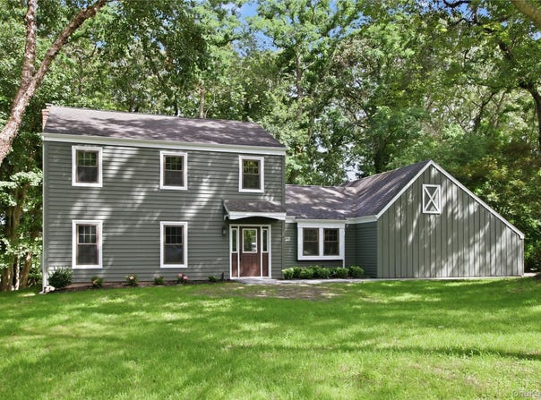 77 Westchester Drive, Rocky Point, NY 11778