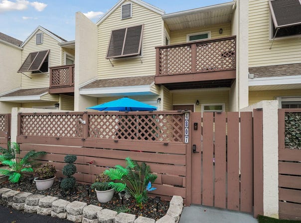 4807 S Hemingway Circle, Margate, FL 33063