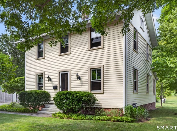 240 Main Street, Deep River, CT 06417