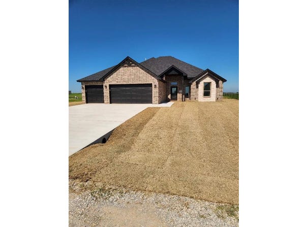 11323 Tadpole Dr, Elgin, OK 73538